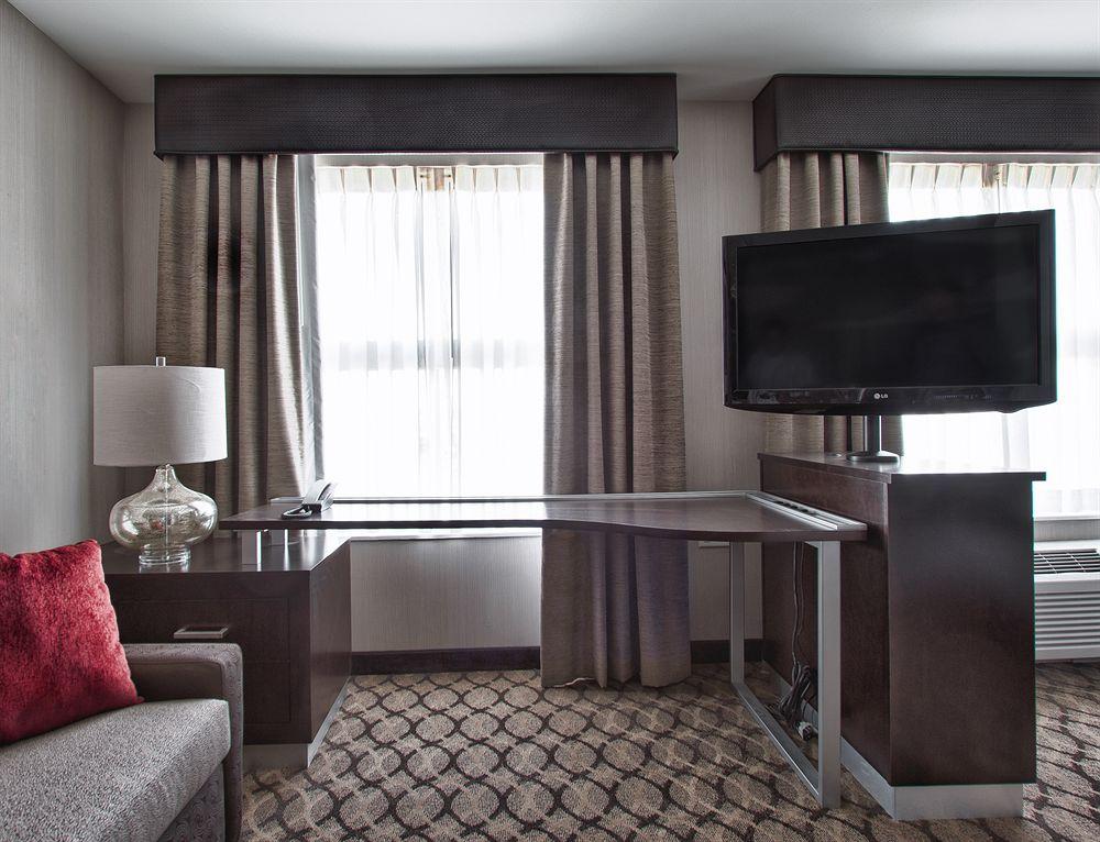 Residence Inn By Marriott Boston Logan Airport/Челсі Екстер'єр фото