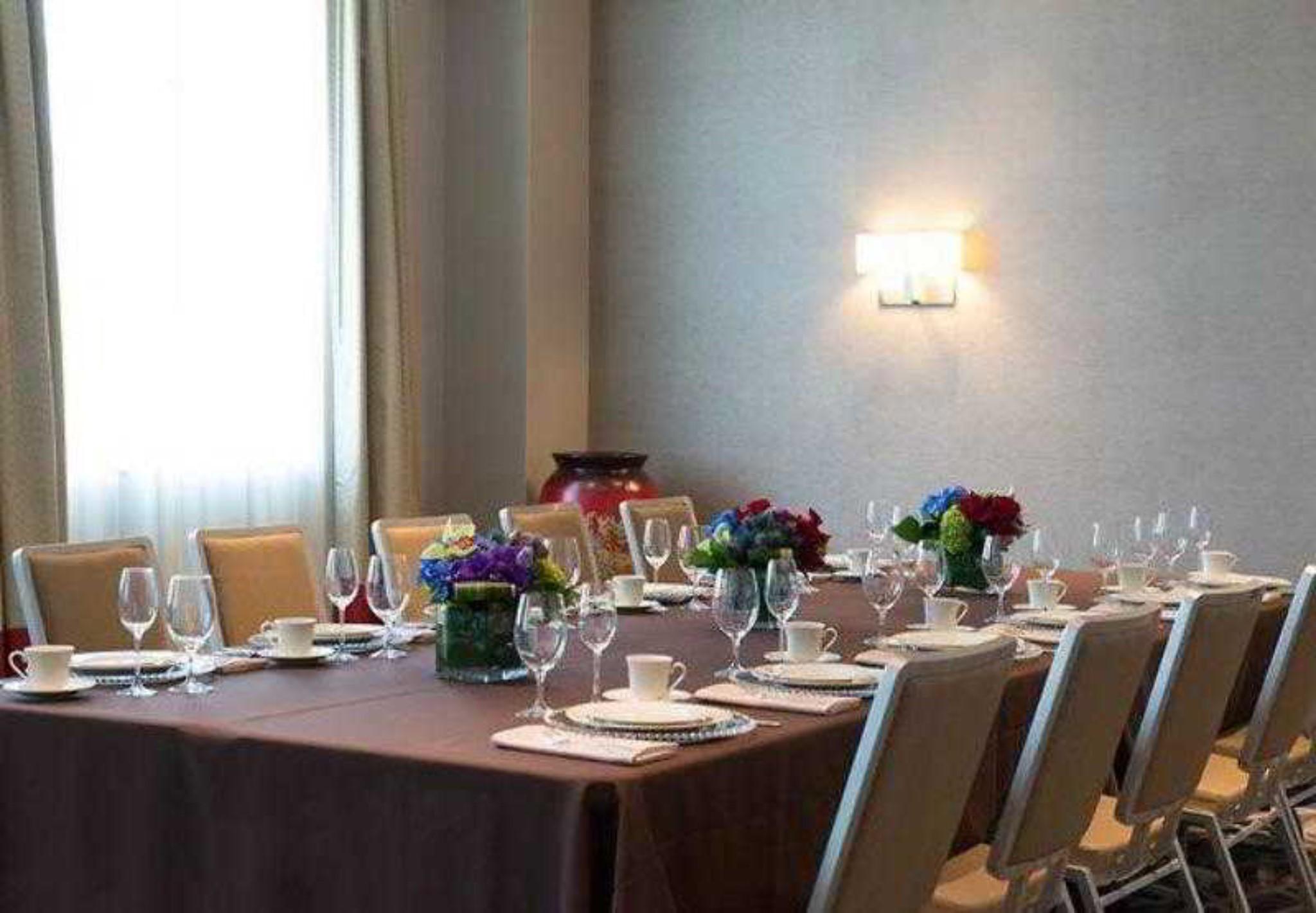 Residence Inn By Marriott Boston Logan Airport/Челсі Екстер'єр фото