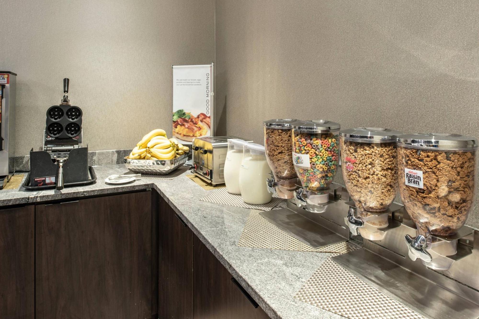 Residence Inn By Marriott Boston Logan Airport/Челсі Екстер'єр фото