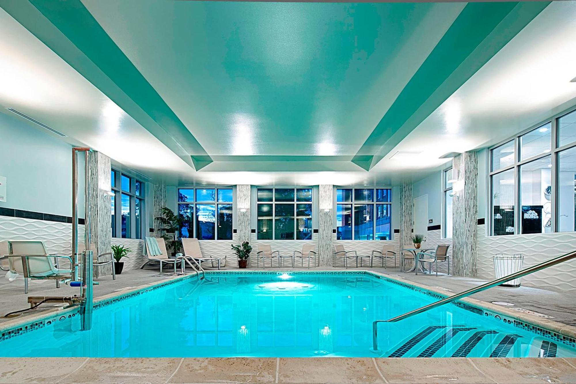 Residence Inn By Marriott Boston Logan Airport/Челсі Екстер'єр фото