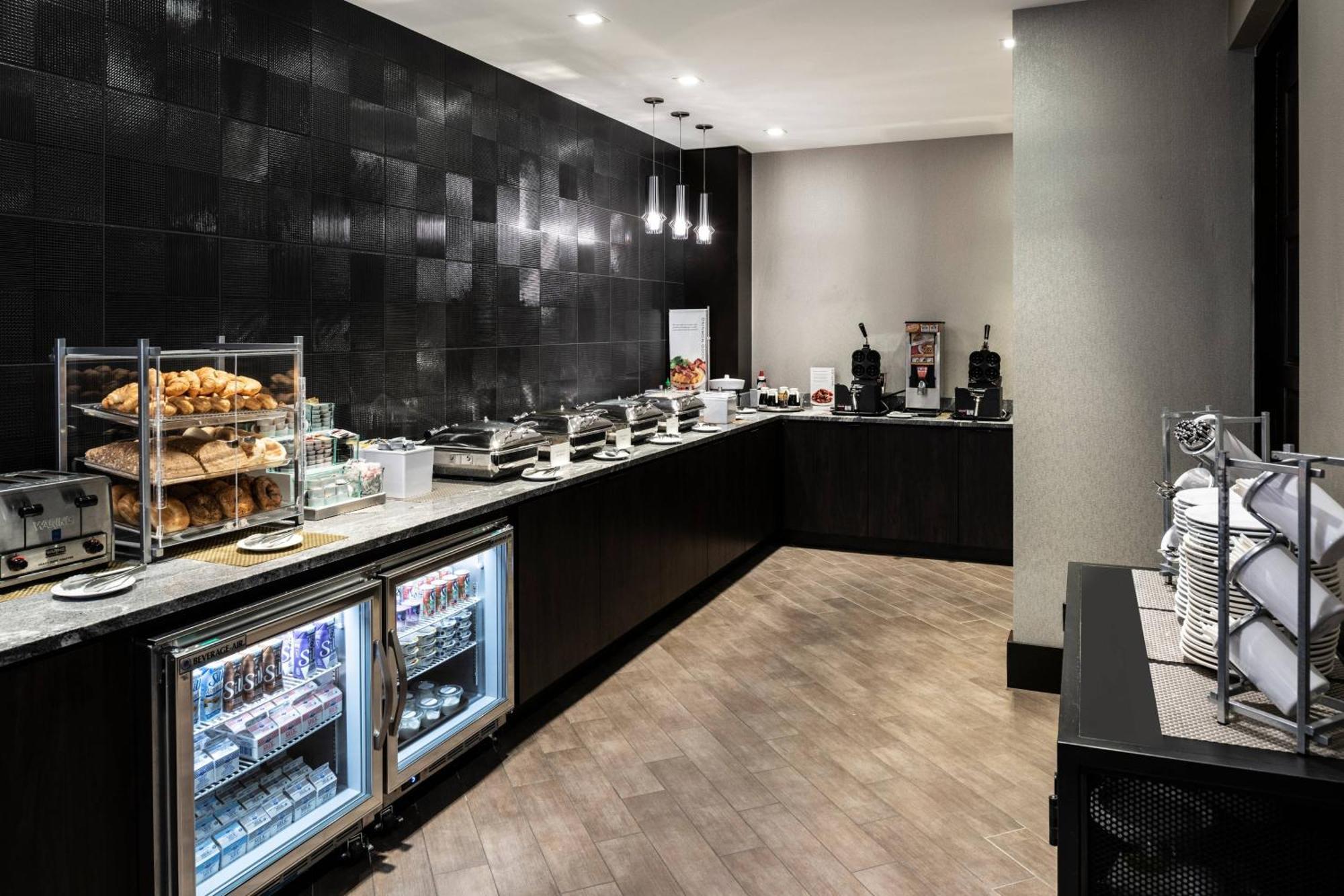 Residence Inn By Marriott Boston Logan Airport/Челсі Екстер'єр фото