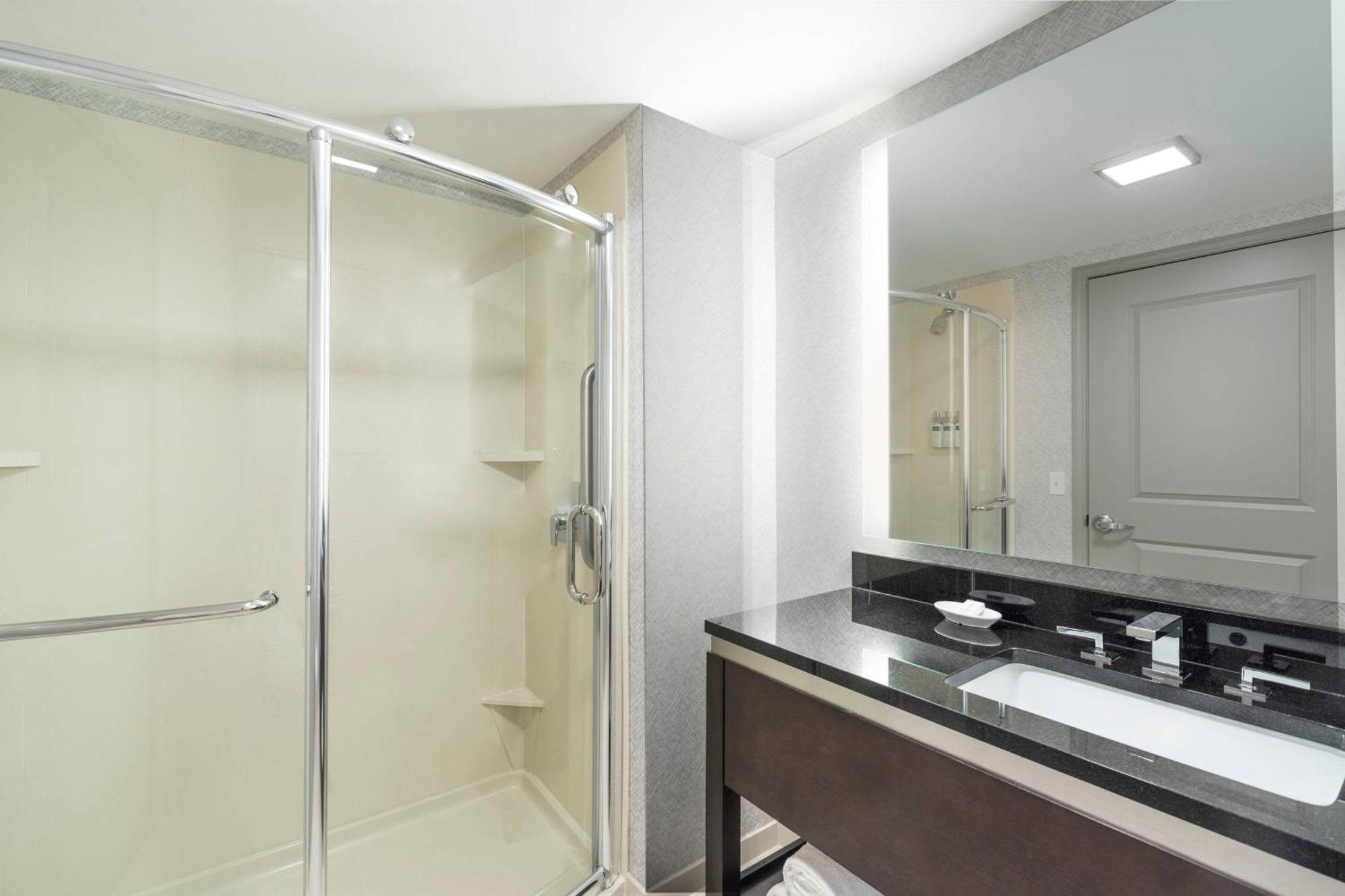 Residence Inn By Marriott Boston Logan Airport/Челсі Екстер'єр фото